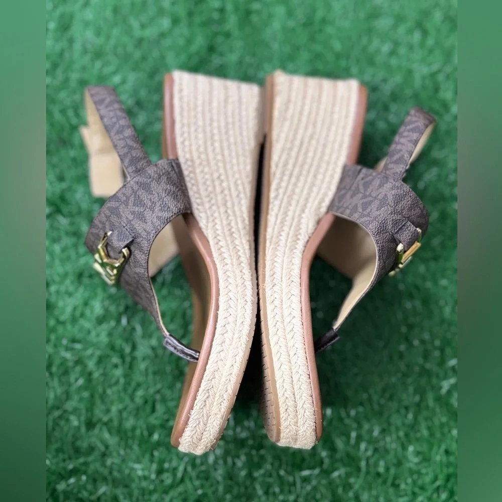Michael Kors Brown Espadrilles‎ Sandals with Chain Embellishments Size 8.5M